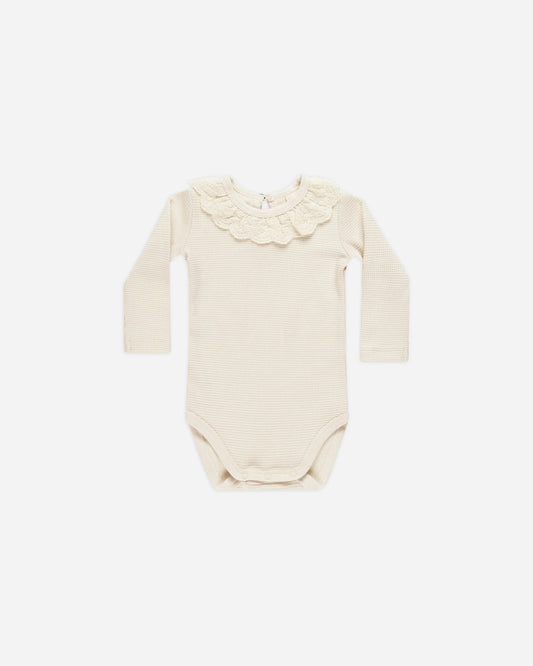 Ruffle Collar Bodysuit || Natural